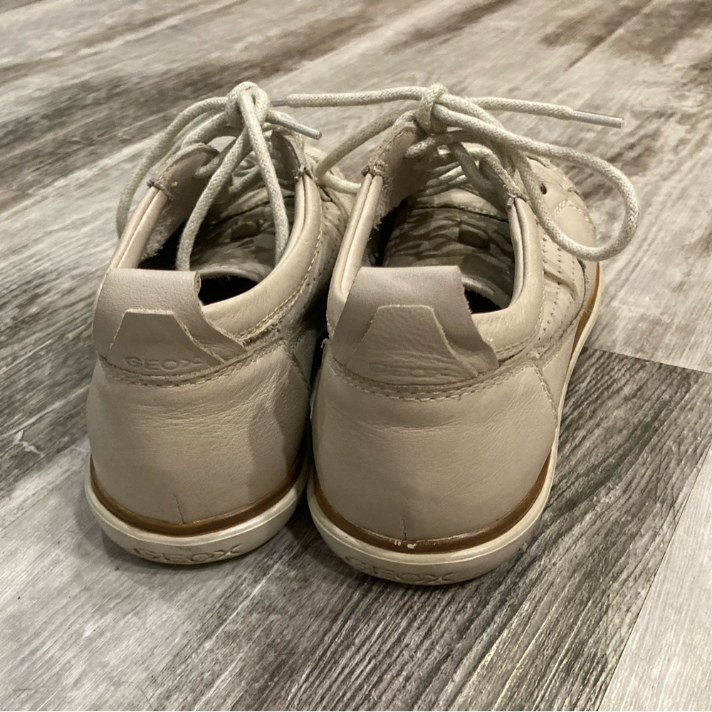 GEOX sneakers size 38. Patent leather. - Picture 5 of 8